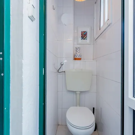 Spacious, Bright And Sunny Apartment, By Timecooler