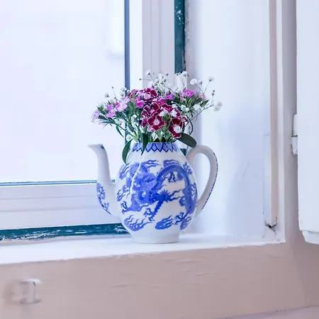 Lägenhet Spacious, Bright And Sunny Apartment, By Timecooler