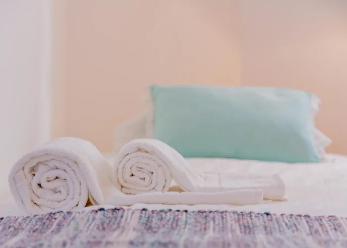 شقة Spacious, Bright And Sunny Apartment, By Timecooler *