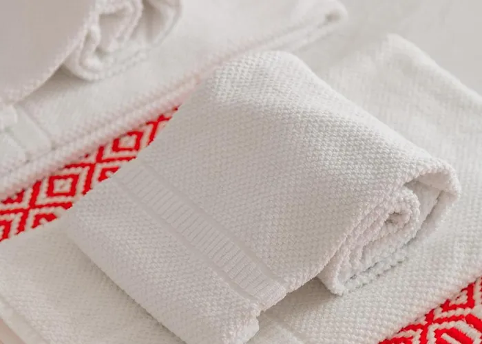 Spacious, Bright And Sunny Apartment, By Timecooler Lisboa