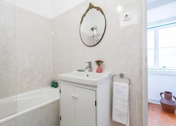 شقة Spacious, Bright And Sunny Apartment, By Timecooler Lisboa