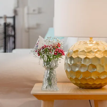 Διαμέρισμα Spacious, Bright And Sunny Apartment, By Timecooler