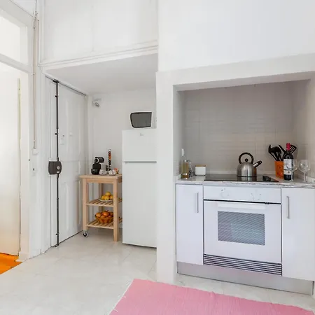 Spacious, Bright And Sunny Apartment, By Timecooler