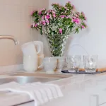Spacious, Bright And Sunny Apartment, By Timecooler Лиссабон