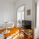 Апартаменты Spacious, Bright And Sunny Apartment, By Timecooler *