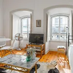 Апартаменты Spacious, Bright And Sunny Apartment, By Timecooler *
