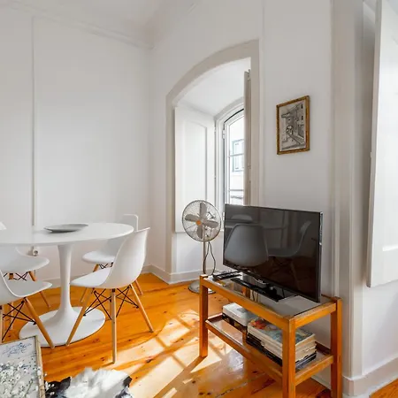 דירה Spacious, Bright And Sunny Apartment, By Timecooler *